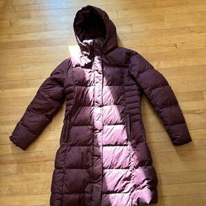 Patagonia Long Puffer Coat - Maroon - Large - Down Coat